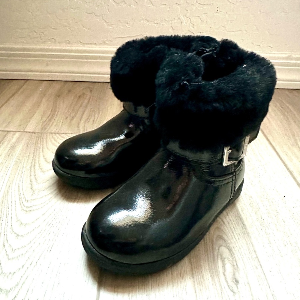 UGG Gemma Patent Boots Toddler Girls Size 7 US